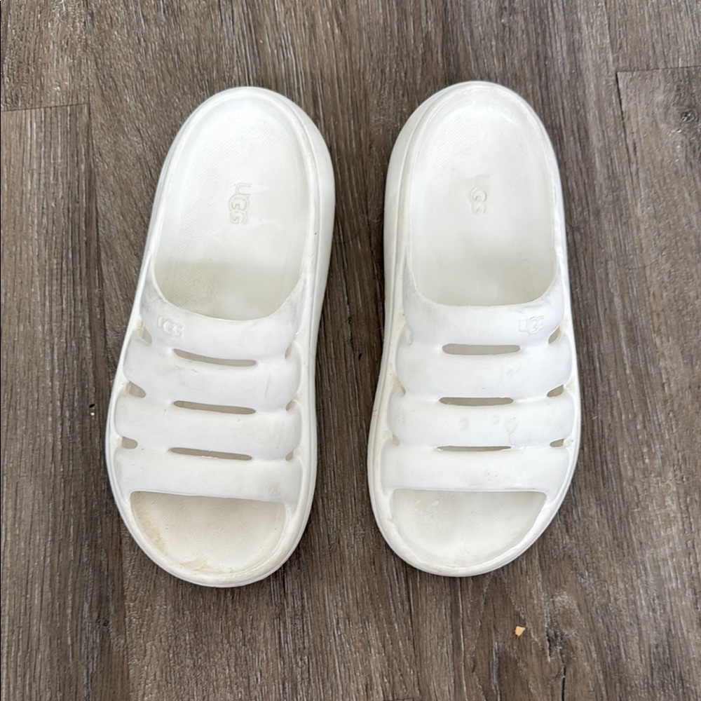 UGG White Sandals Minimalist Comfort